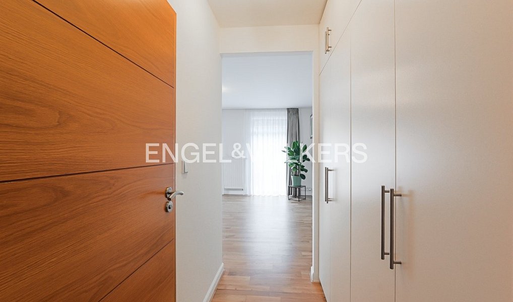 Pronájem domu 351 m² s pozemkem 223 m², Praha – náhled fotky 13