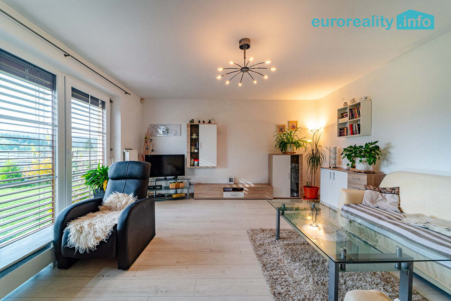 Prodej domu 164 m² s pozemkem 1 748 m² — photo 2
