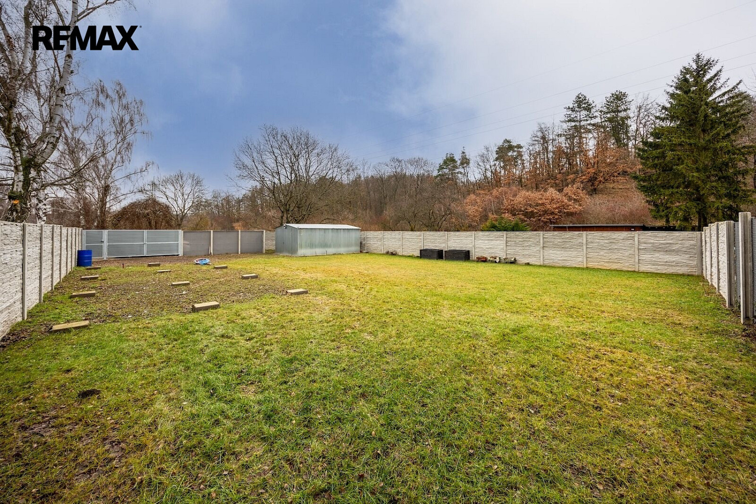 Prodej stavebního pozemku 596 m² – fotografie 2