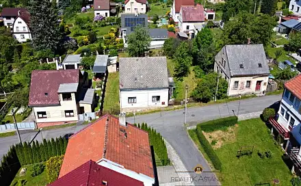Prodej domu 131 m² s pozemkem 1 048 m²