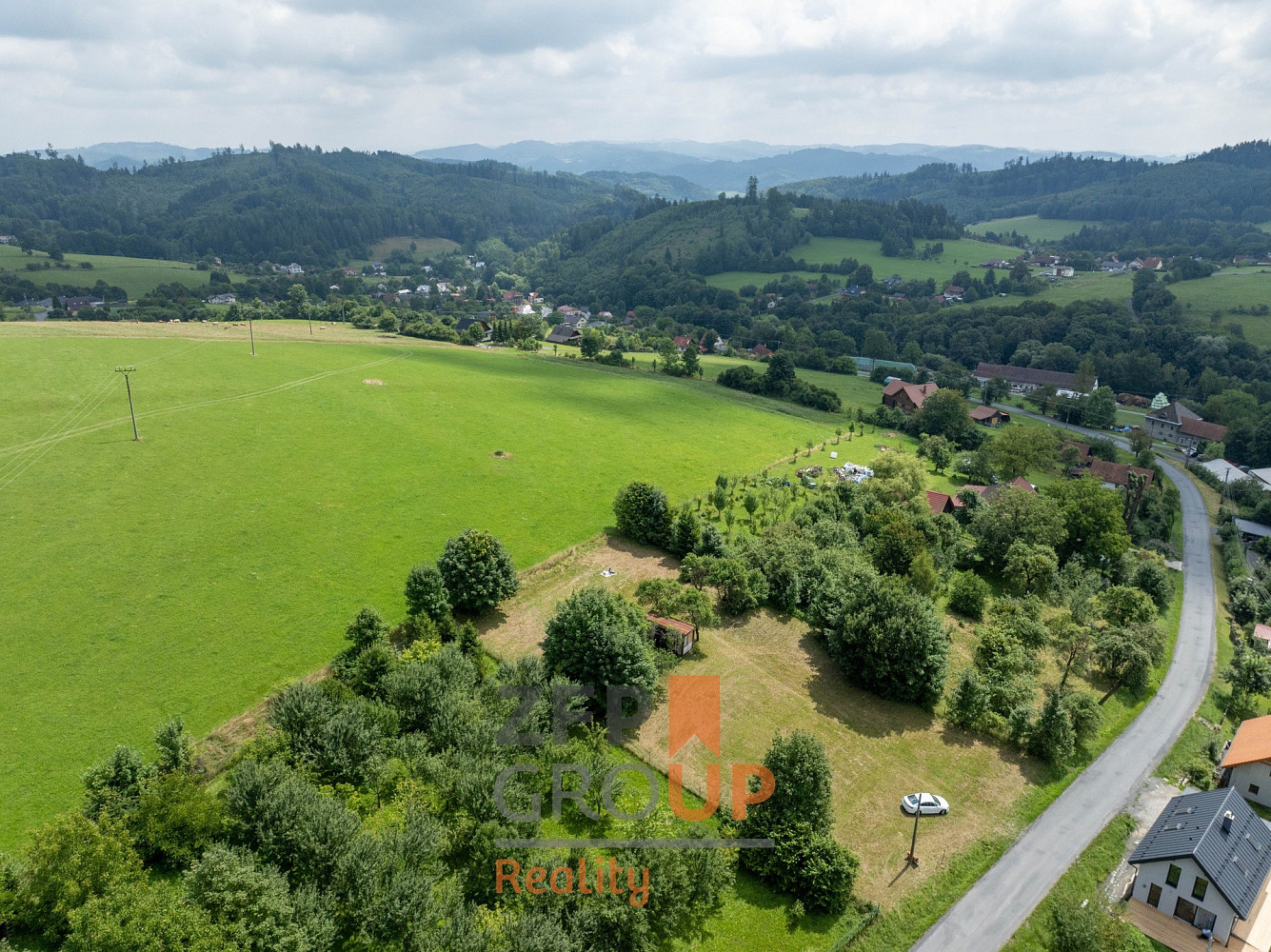Prodej stavebního pozemku 2 142 m² - View 4