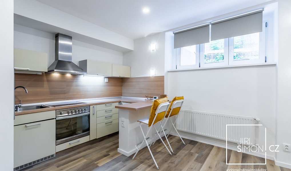 Pronájem bytu 2+kk 40 m², Praha – náhled fotky 2