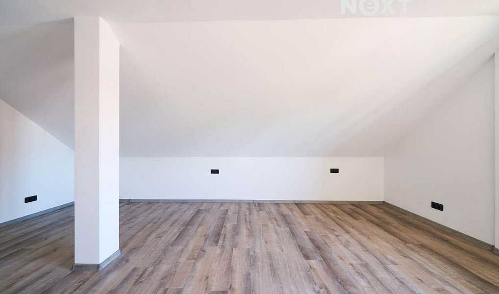 Prodej domu 164 m² s pozemkem 375 m², Srch – náhled fotky 9