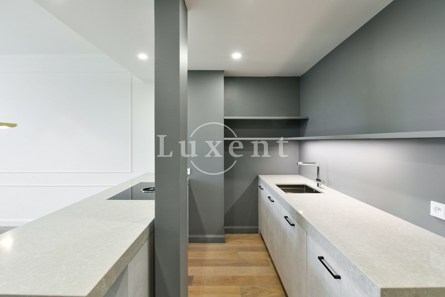 Pronájem bytu 4+kk 107 m² — photo 2