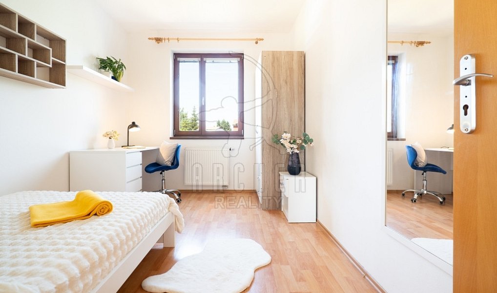 Prodej domu 130 m² s pozemkem 261 m², Jesenice – náhled fotky 21