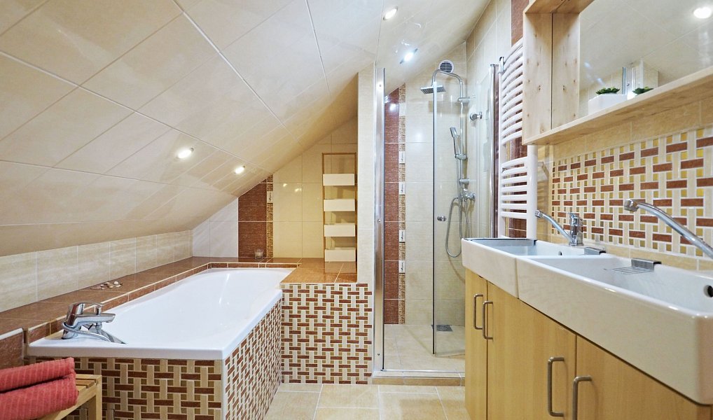 Prodej domu 170 m² s pozemkem 1 110 m², Velké Losiny – náhled fotky 3