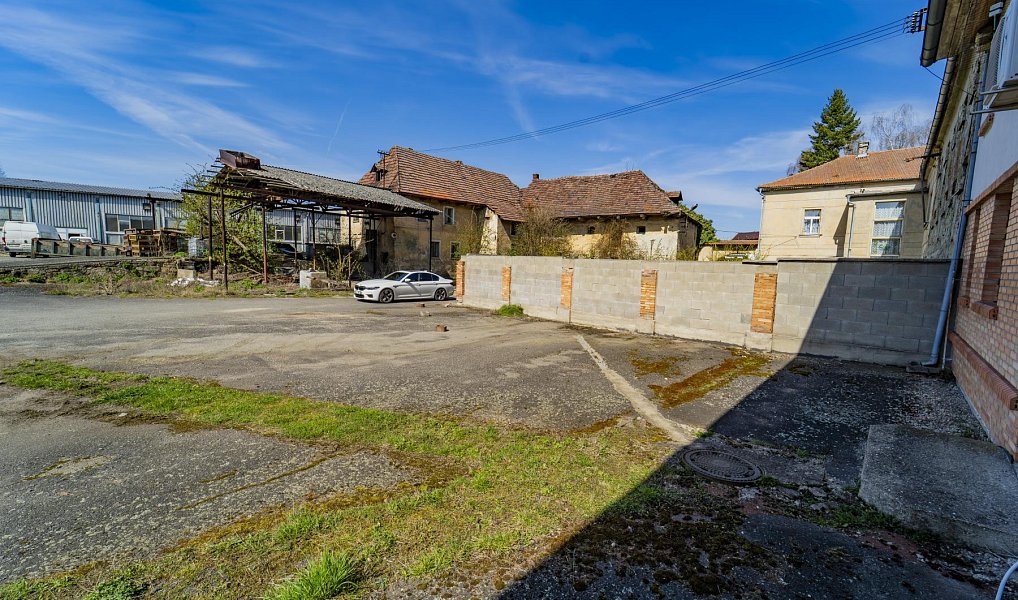 Prodej výrobních prostor 861 m², Bezno – náhled fotky 25