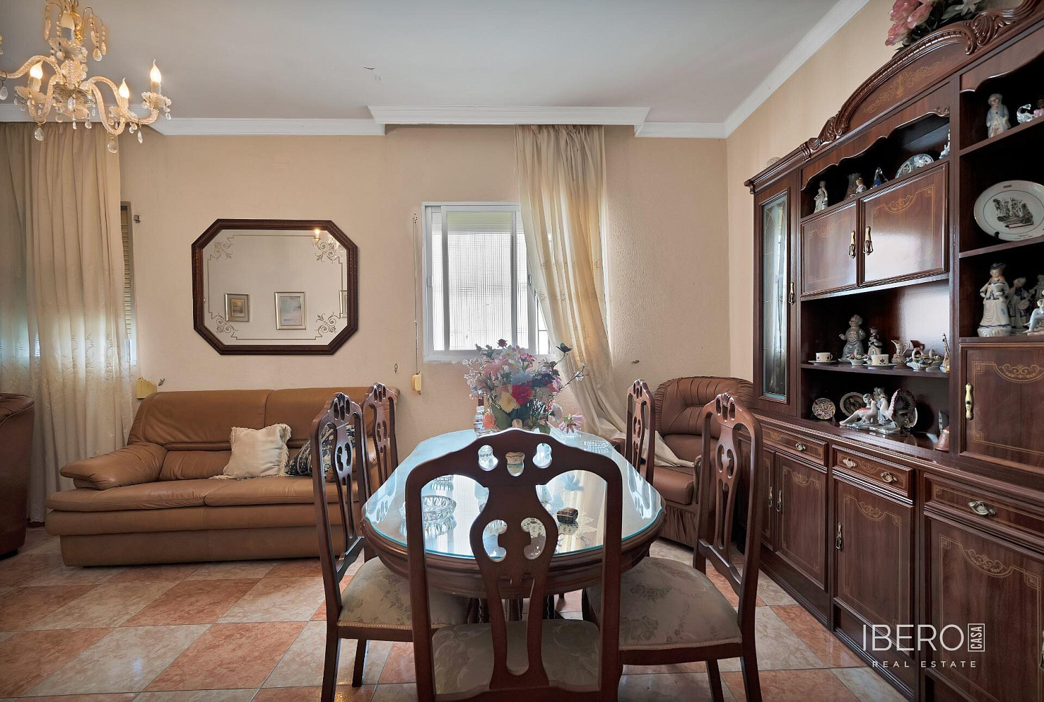 Prodej domu 340 m² s pozemkem 350 m² — photo 2