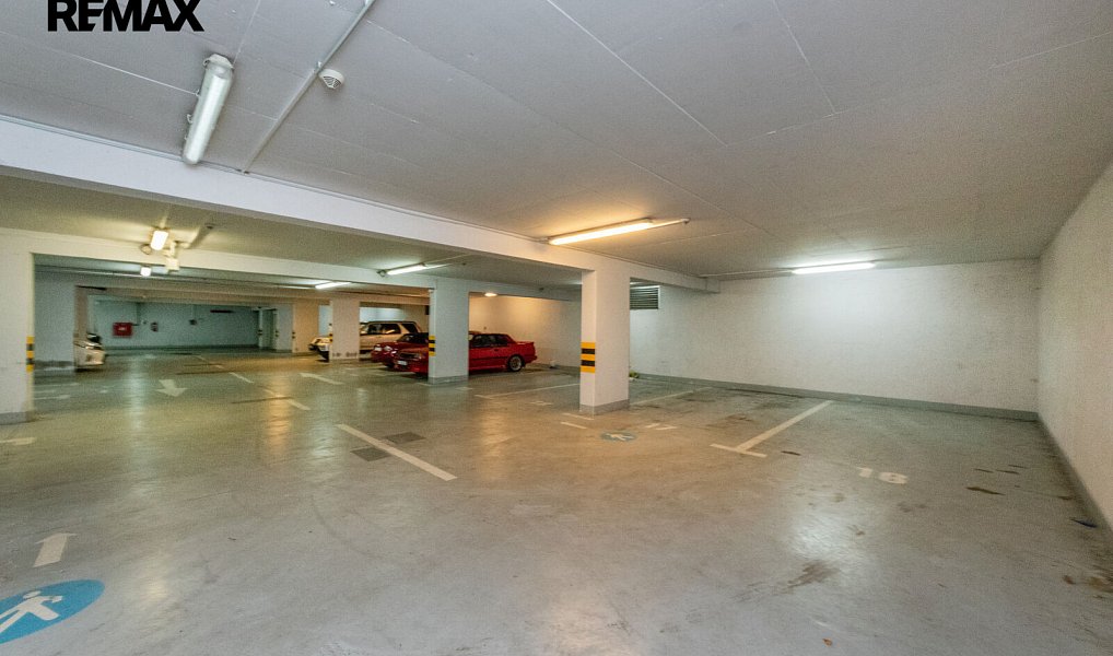Prodej garážového parkovacího stání vedle Vojenské Nemocnice, Praha 6, Praha – náhled fotky 4