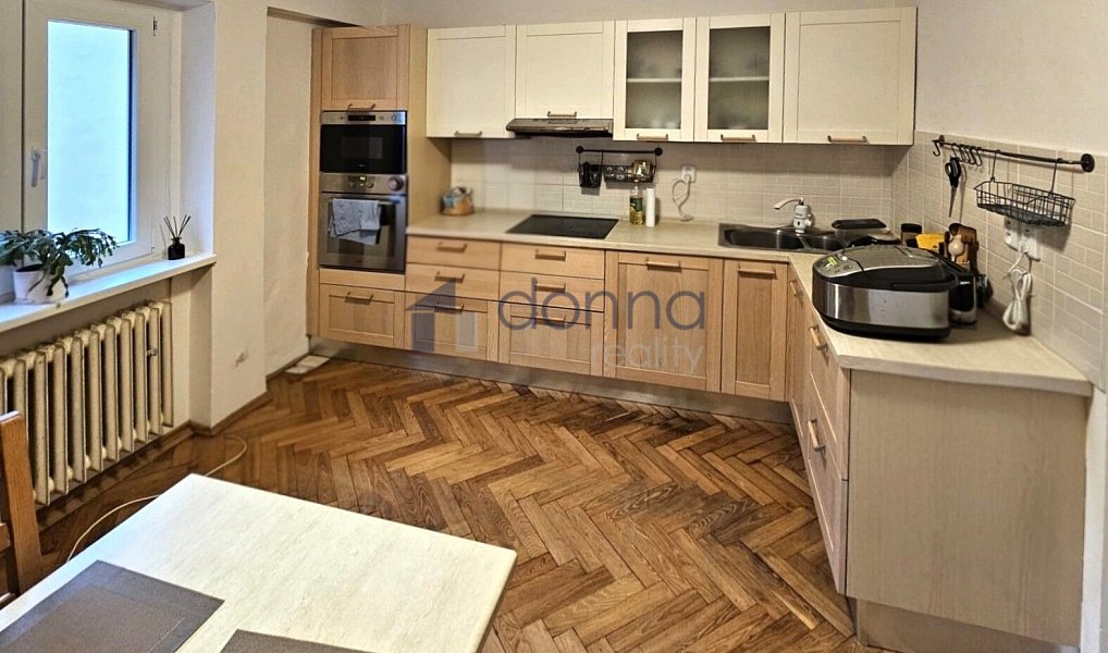 Pronájem ubytovacího objektu 175 m², Praha – náhled fotky 2