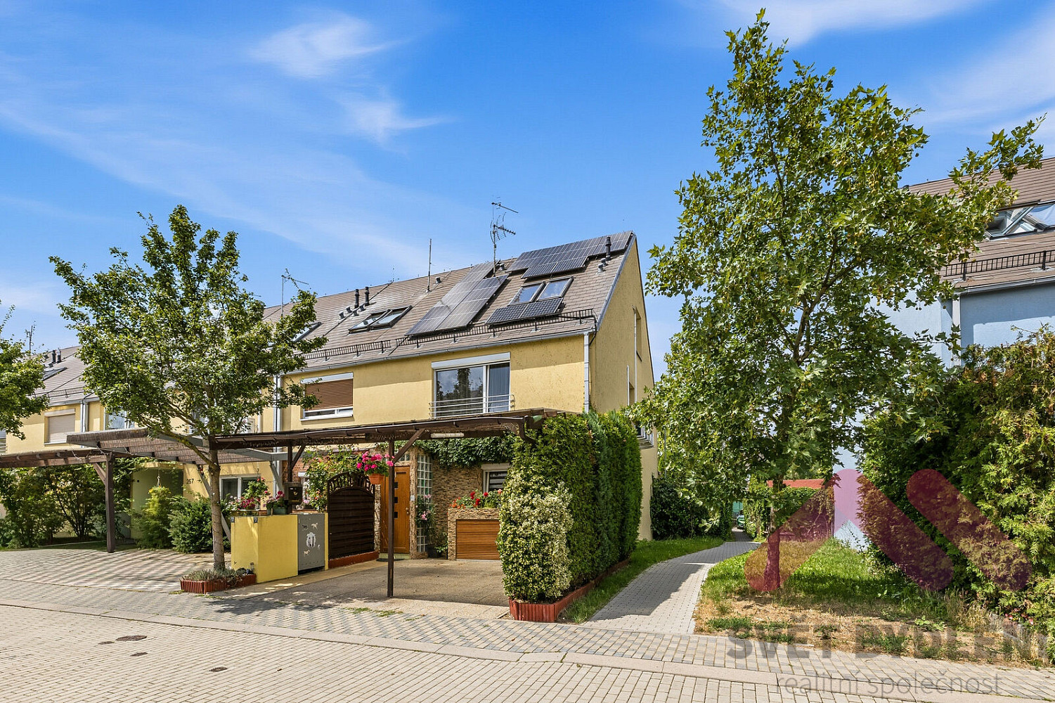 Prodej domu 160 m² s pozemkem 210 m² – fotografie 2