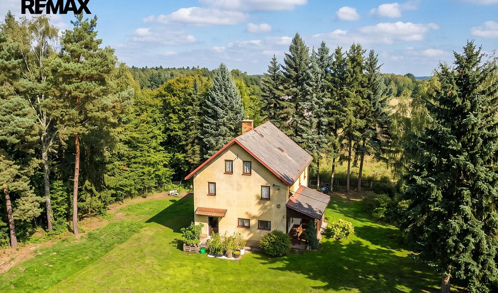 Prodej domu 149 m² s pozemkem 807 m², Dobřeň – náhled fotky 2