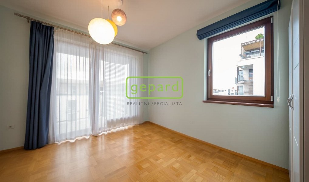 Prodej bytu 4+kk 99 m², Praha – náhled fotky 2