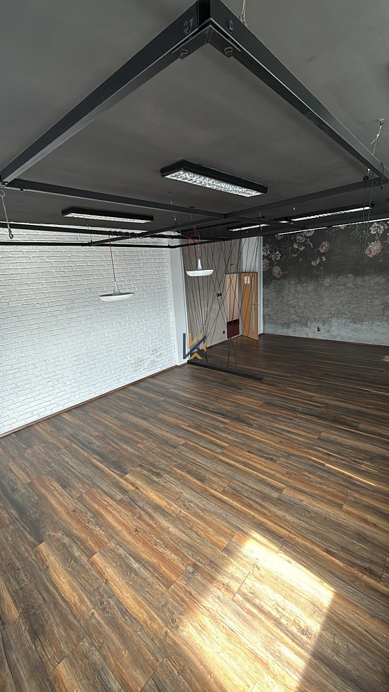 Pronájem kanceláře 55 m² – fotografie 2