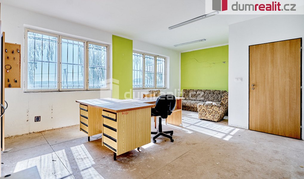 Prodej výrobních prostor 2 500 m², Štědrá – náhled fotky 19