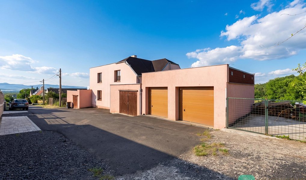 Prodej domu 265 m² s pozemkem 1 277 m², Košťany – náhled fotky 6