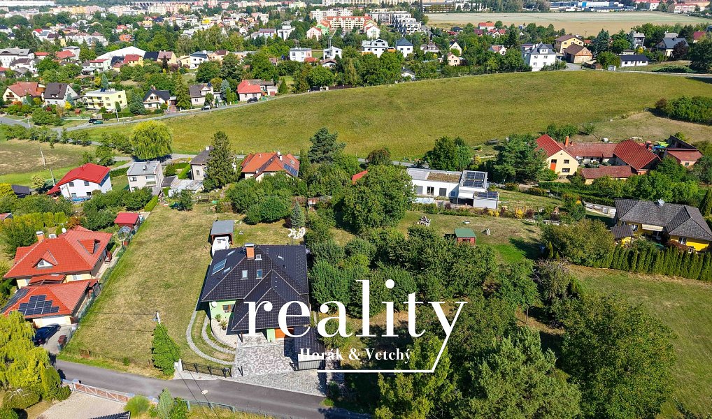 Prodej stavebního pozemku 2 200 m², Hranice – náhled fotky 31