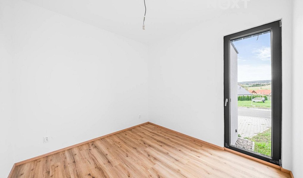 Prodej domu 214 m² s pozemkem 1 127 m², Březová – náhled fotky 12
