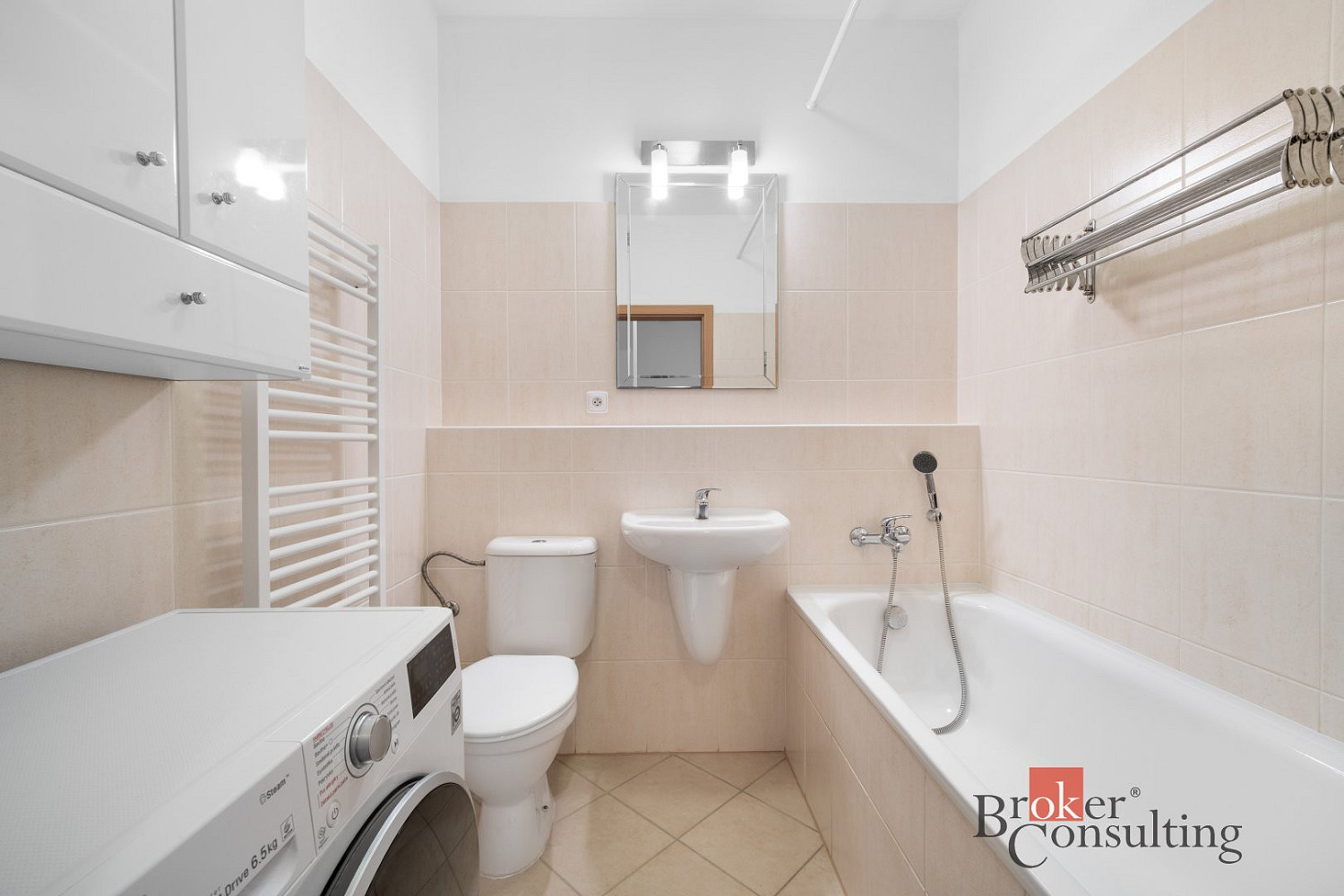 Pronájem bytu 2+kk 51 m² – fotografie 4