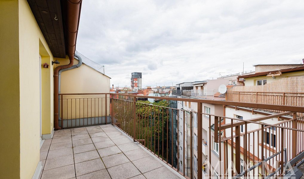Prodej bytu 1+1 64 m², Praha – náhled fotky 19