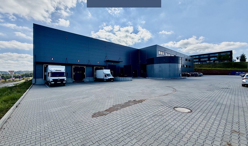 Pronájem skladovacích prostor 1 000 m², Trutnov – náhled fotky 3