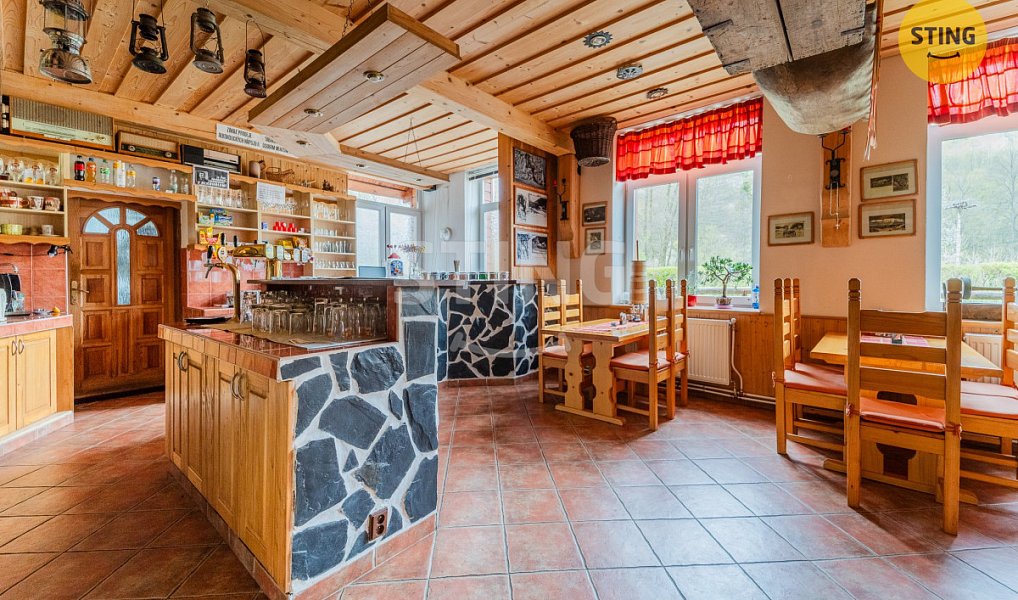 Prodej ubytovacího objektu 813 m², Spálov – náhled fotky 11