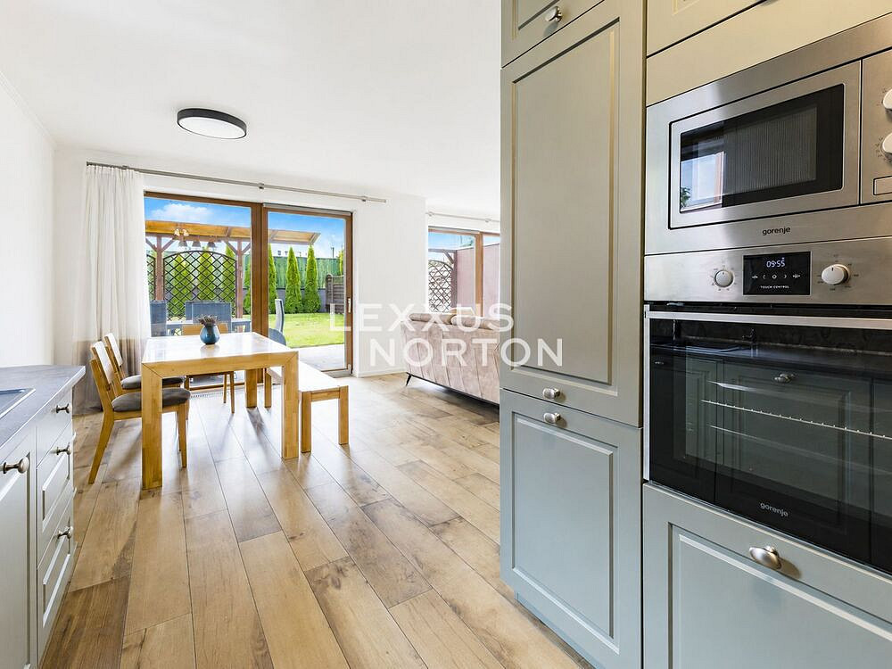 Pronájem domu 163 m² s pozemkem 450 m² — photo 3