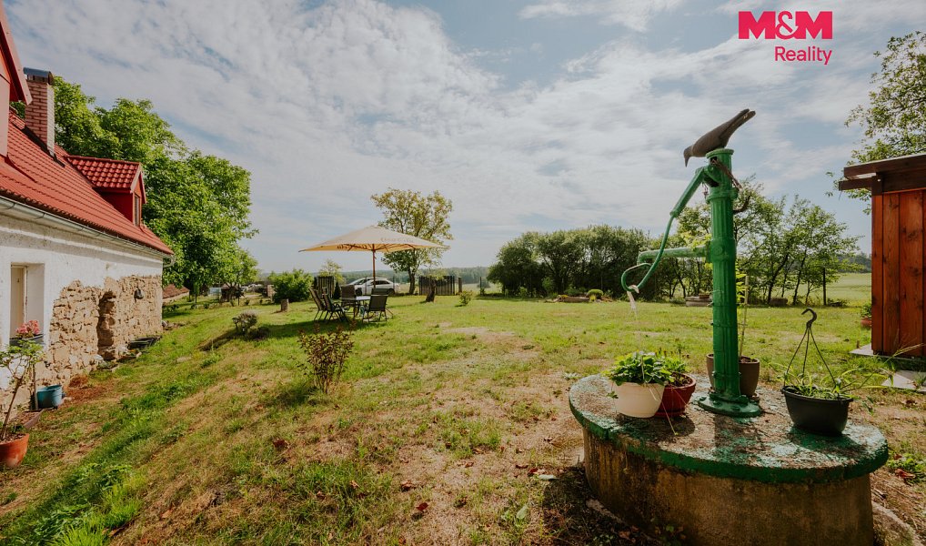 Prodej domu 250 m² s pozemkem 875 m², Kadov – náhled fotky 10