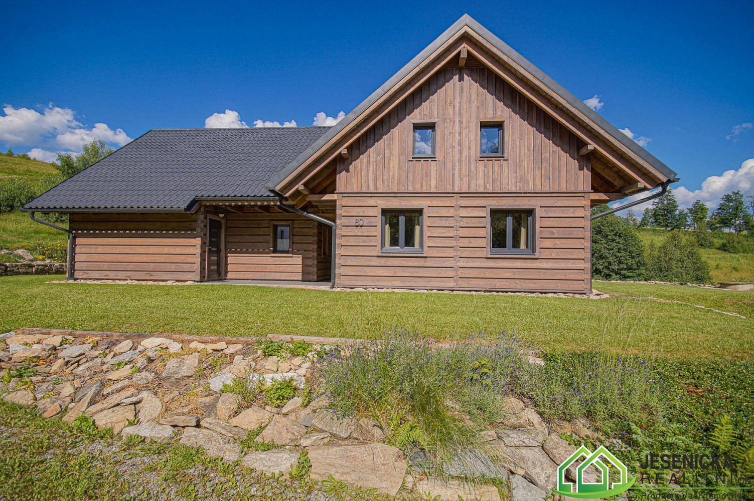 Prodej chaty/chalupy 288 m² s pozemkem 829 m²