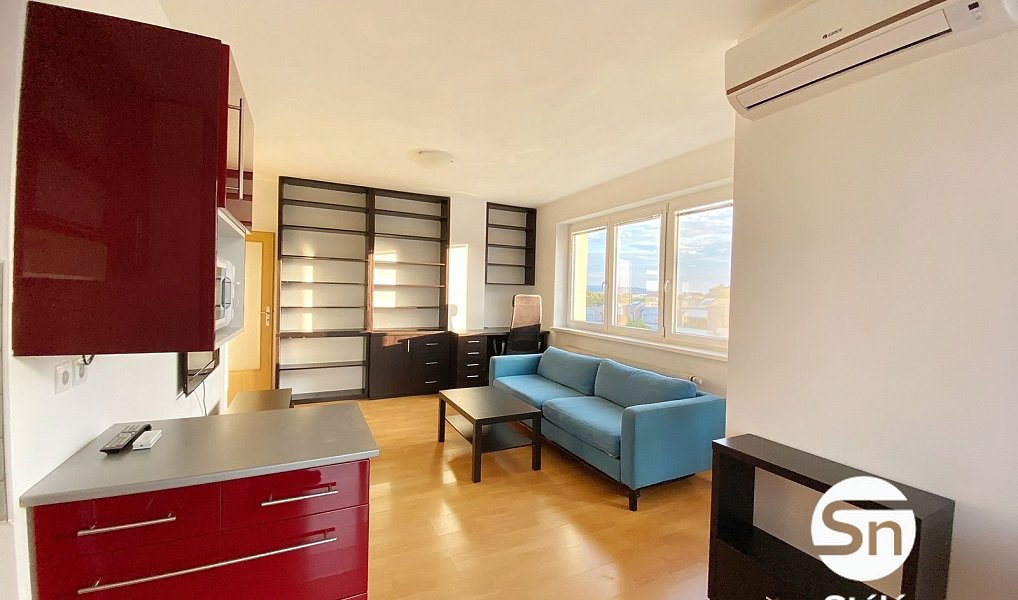 Pronájem bytu 2+kk 55 m², Praha – náhled fotky 3
