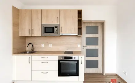 Pronájem bytu 1+kk 34 m²
