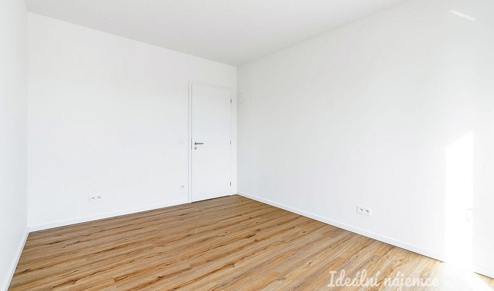 Pronájem bytu 3+kk 73 m², Kladno – náhled fotky 8