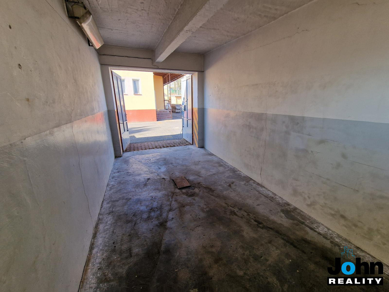 Pronájem garáže 20 m2 v Litvínově – fotografie 3