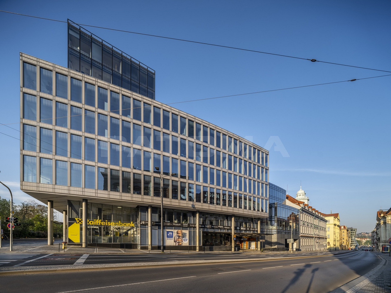 Pronájem obchodních prostor 280 m²
