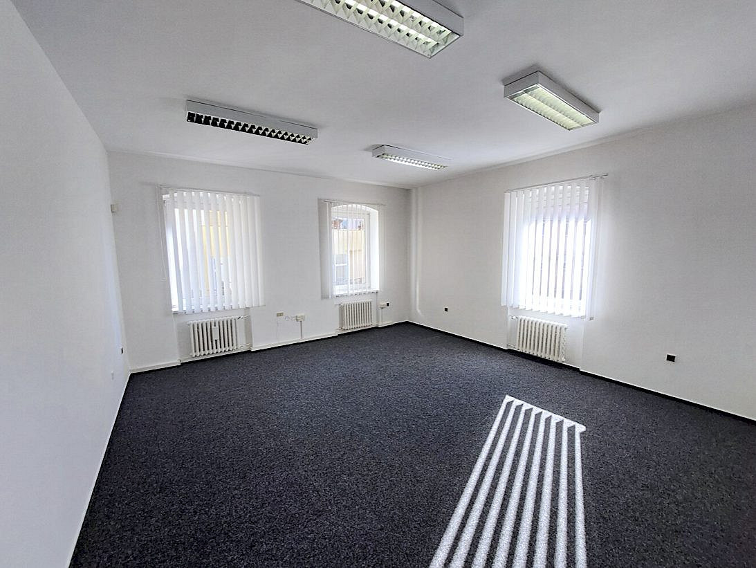 Pronájem kanceláře 32 m² – fotografie 2
