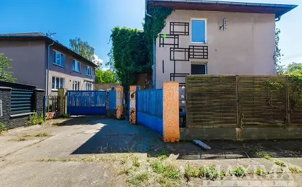 Prodej domu 180 m² s pozemkem 566 m², Polerady, okres Praha-východ