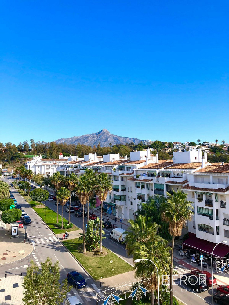 Piso 4+kk – Marbella, Nueva Andalucía - Vista 2