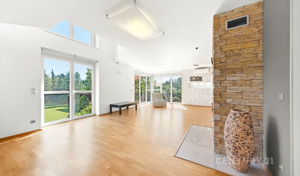 Pronájem domu 210 m² s pozemkem 1 586 m², Mukařov – náhled fotky 15