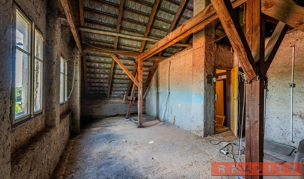 Prodej domu 80 m² s pozemkem 1 042 m², Osek – náhled fotky 12