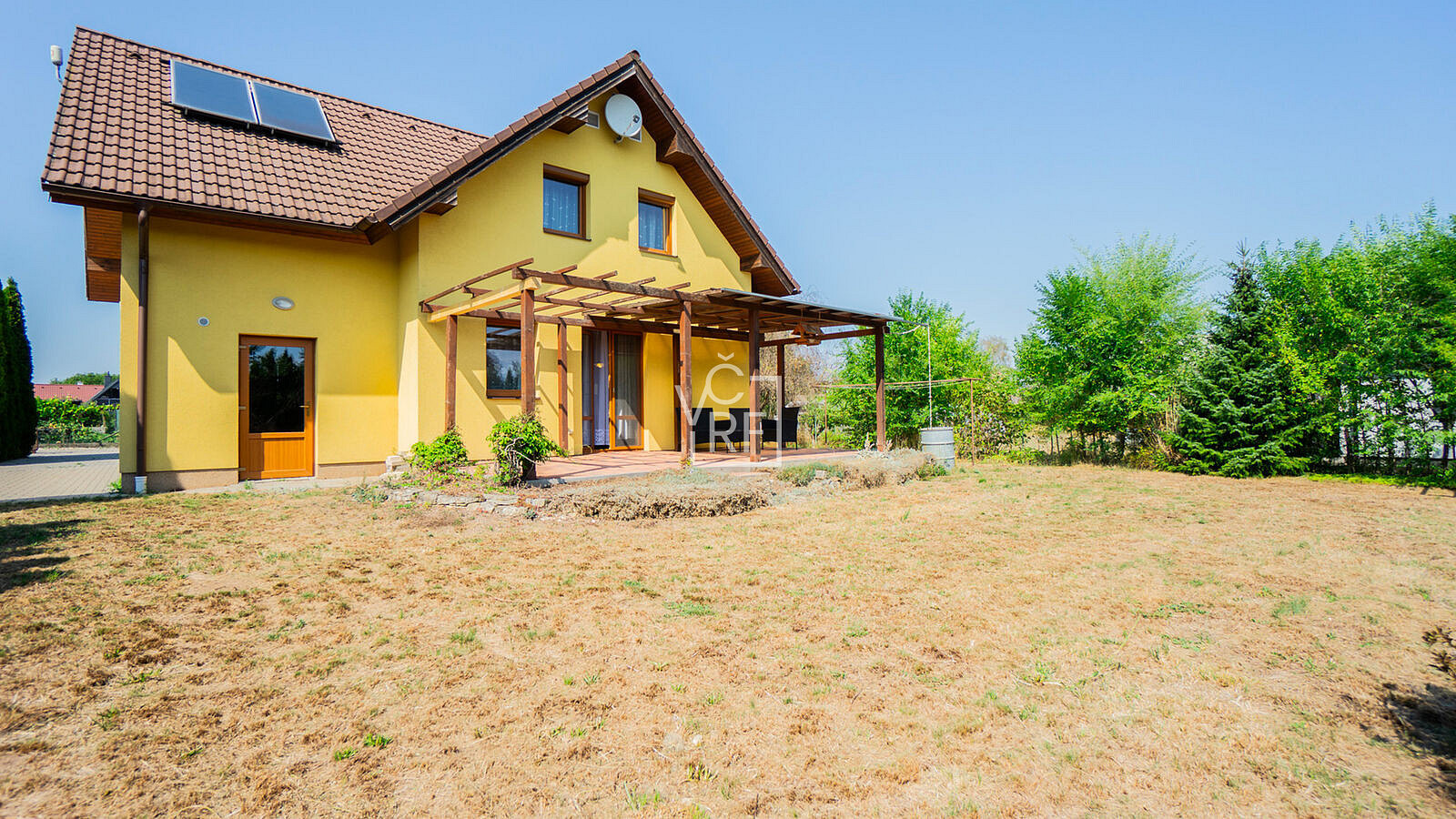 Prodej domu 175 m² s pozemkem 889 m² – fotografie 2