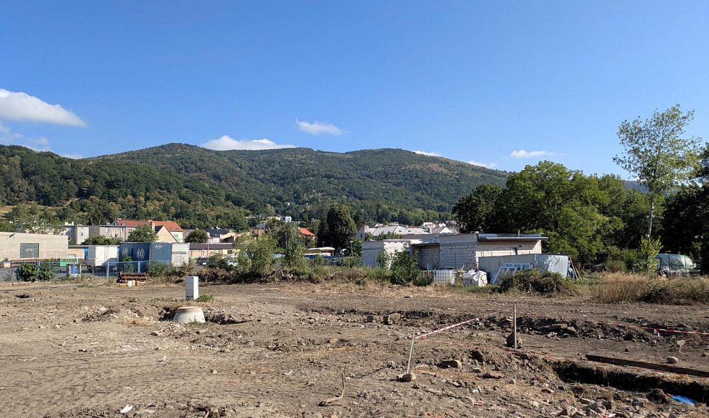 Prodej stavebního pozemku 874 m², Krupka – náhled fotky 11