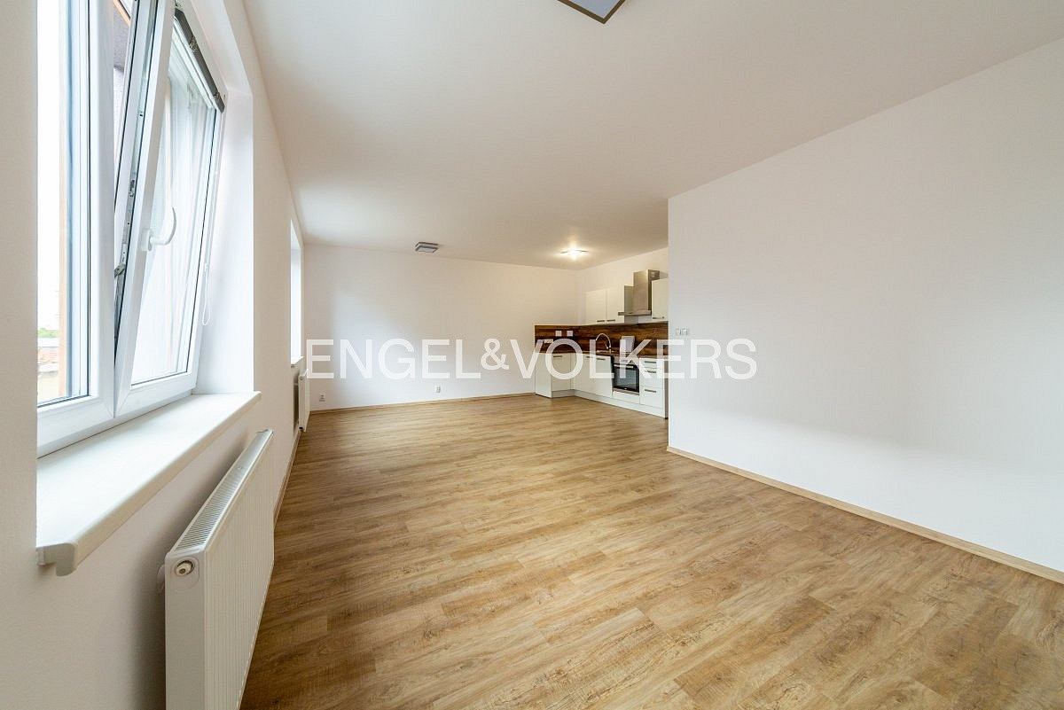 Pronájem bytu 3+kk 75 m²