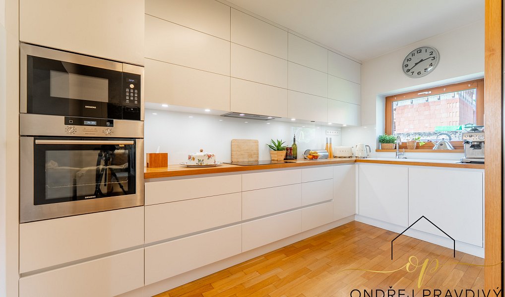 Prodej domu 237 m² s pozemkem 1 360 m², Liteň – náhled fotky 15