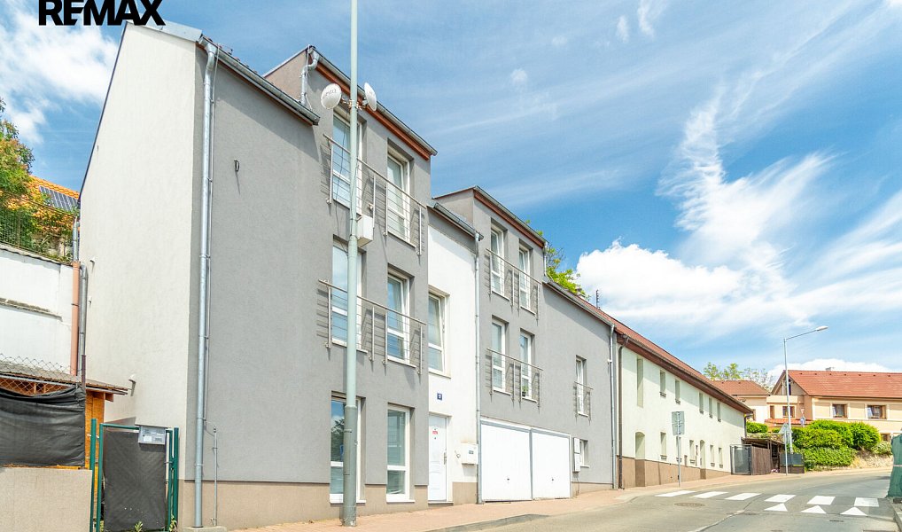 Prodej domu 233 m² s pozemkem 121 m², Praha – náhled fotky 5