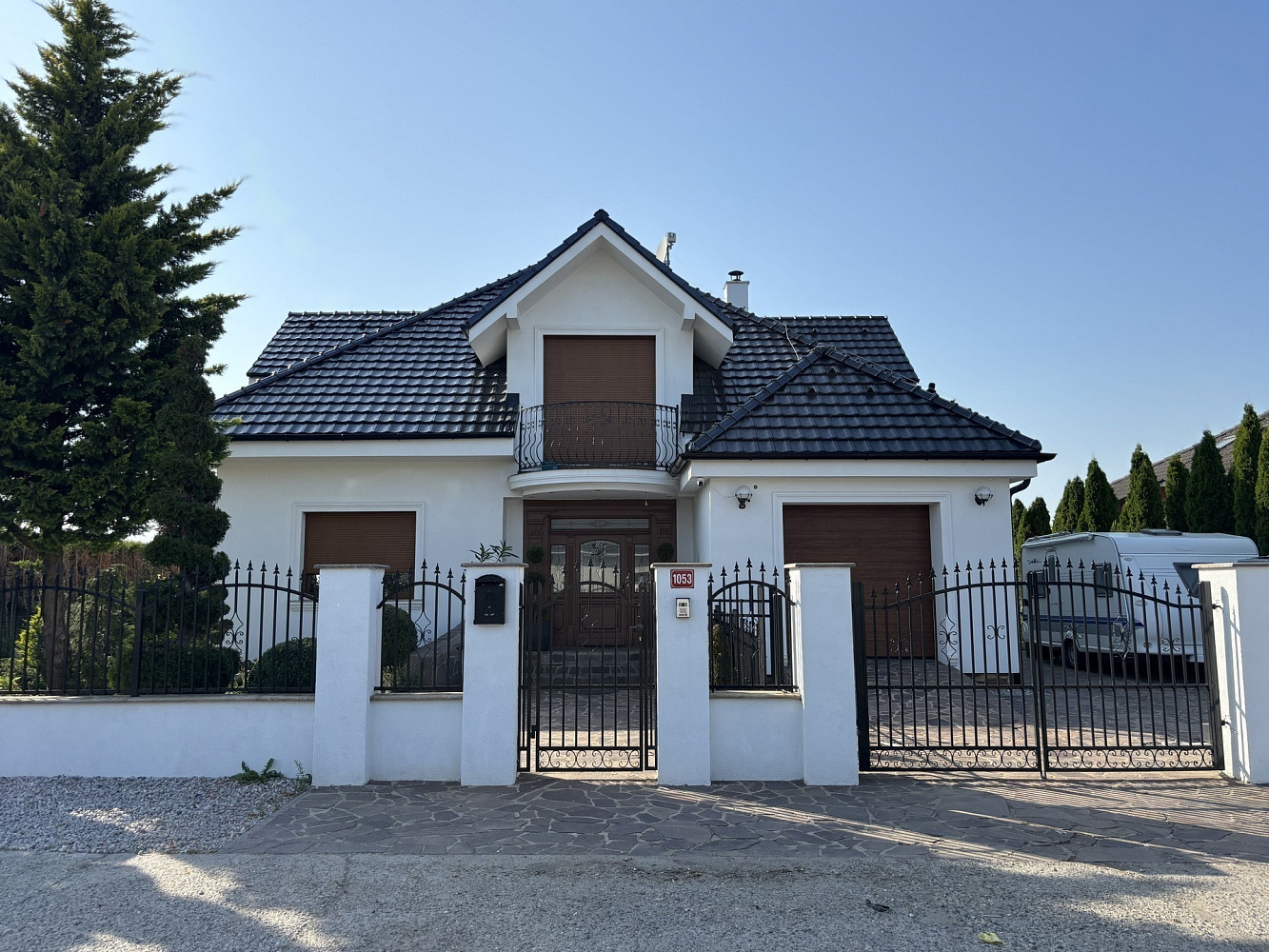 Prodej domu 320 m² s pozemkem 832 m²