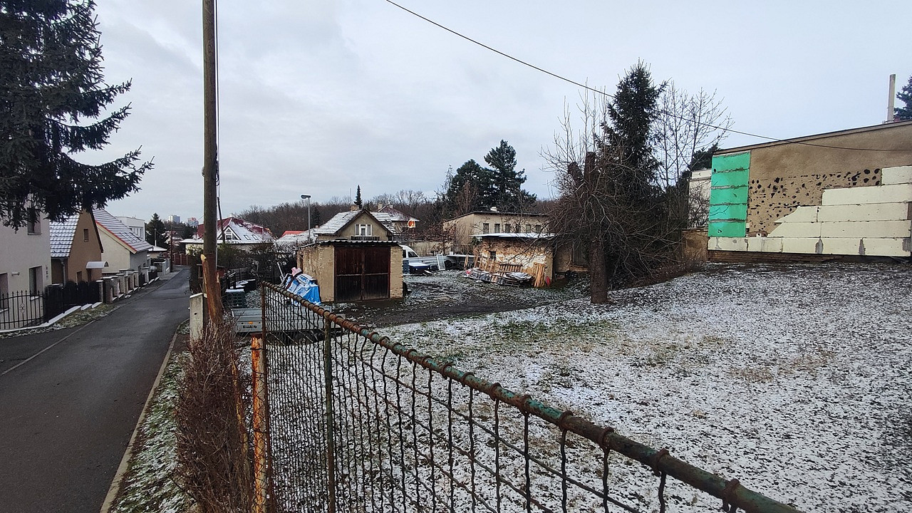 Prodej stavebního pozemku 433 m² – pohled 4