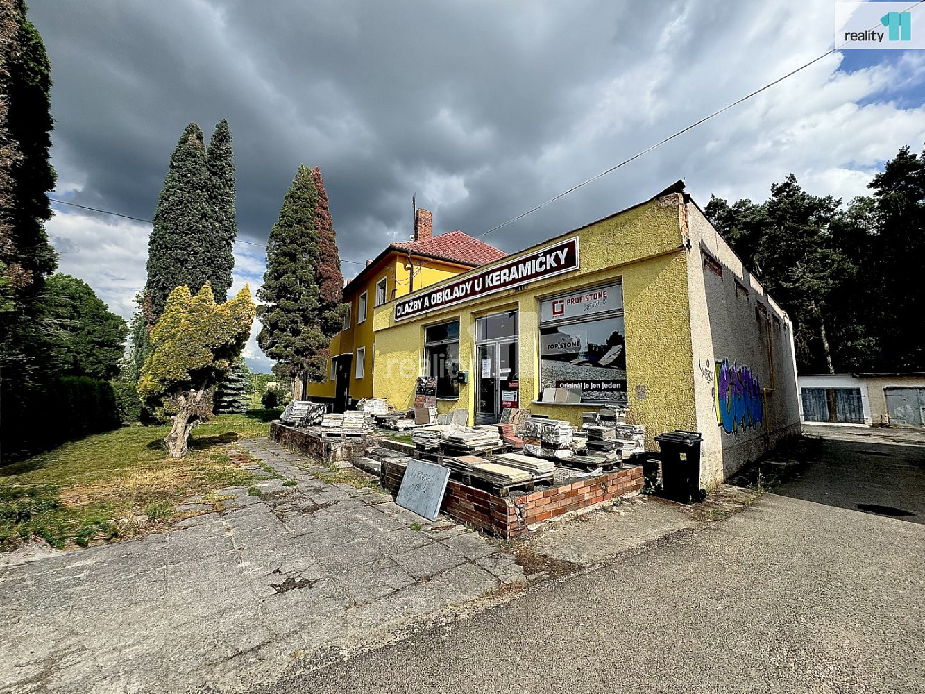 Prodej obchodních prostor 168 m² – fotografie 2