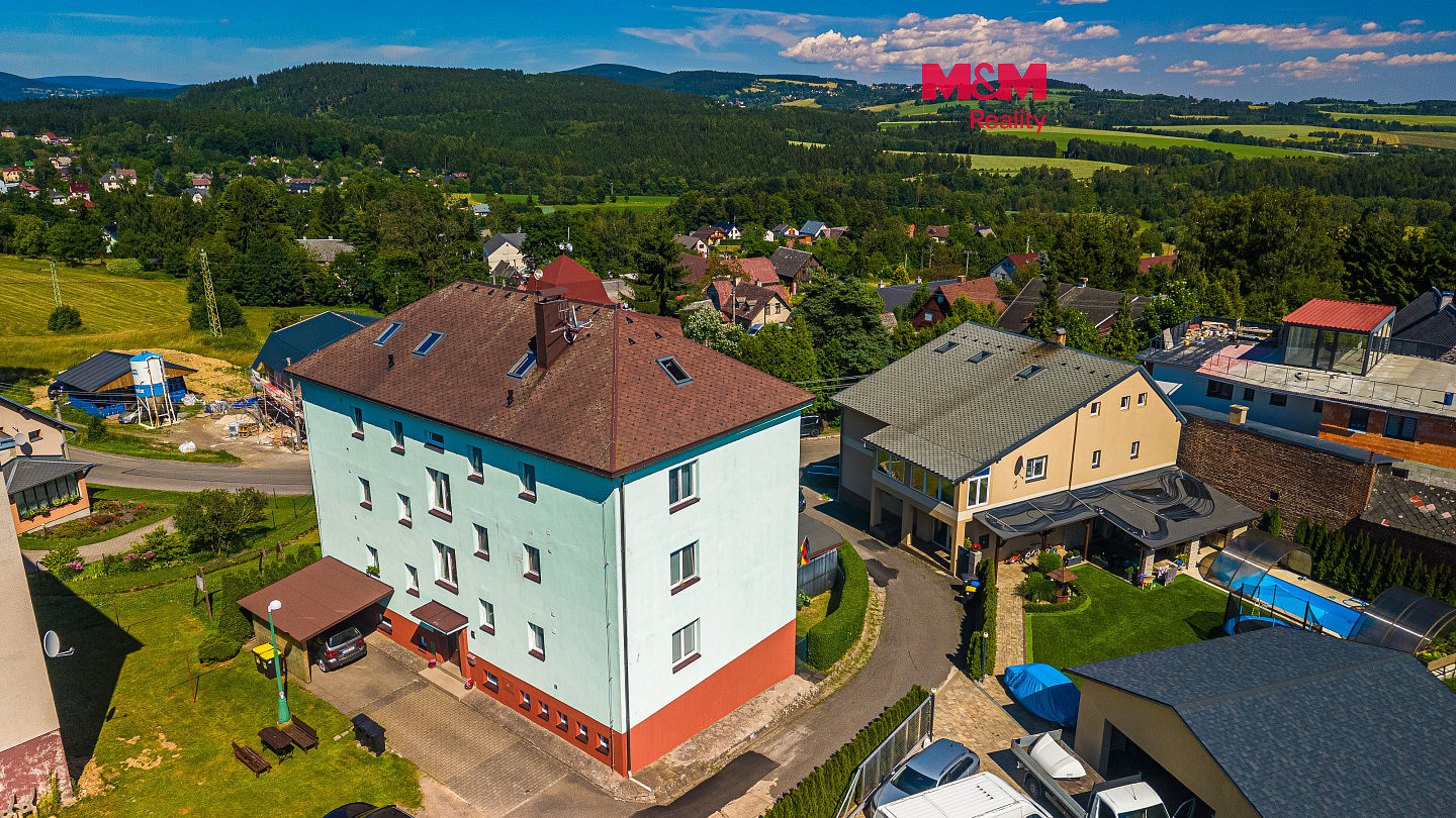 Prodej domu 490 m² s pozemkem 1 127 m²