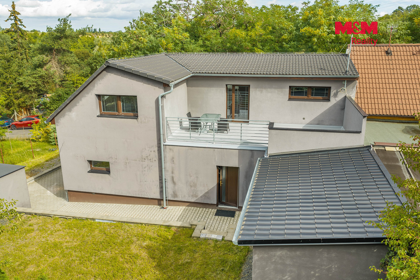 Prodej domu 174 m² s pozemkem 619 m² – fotografie 2
