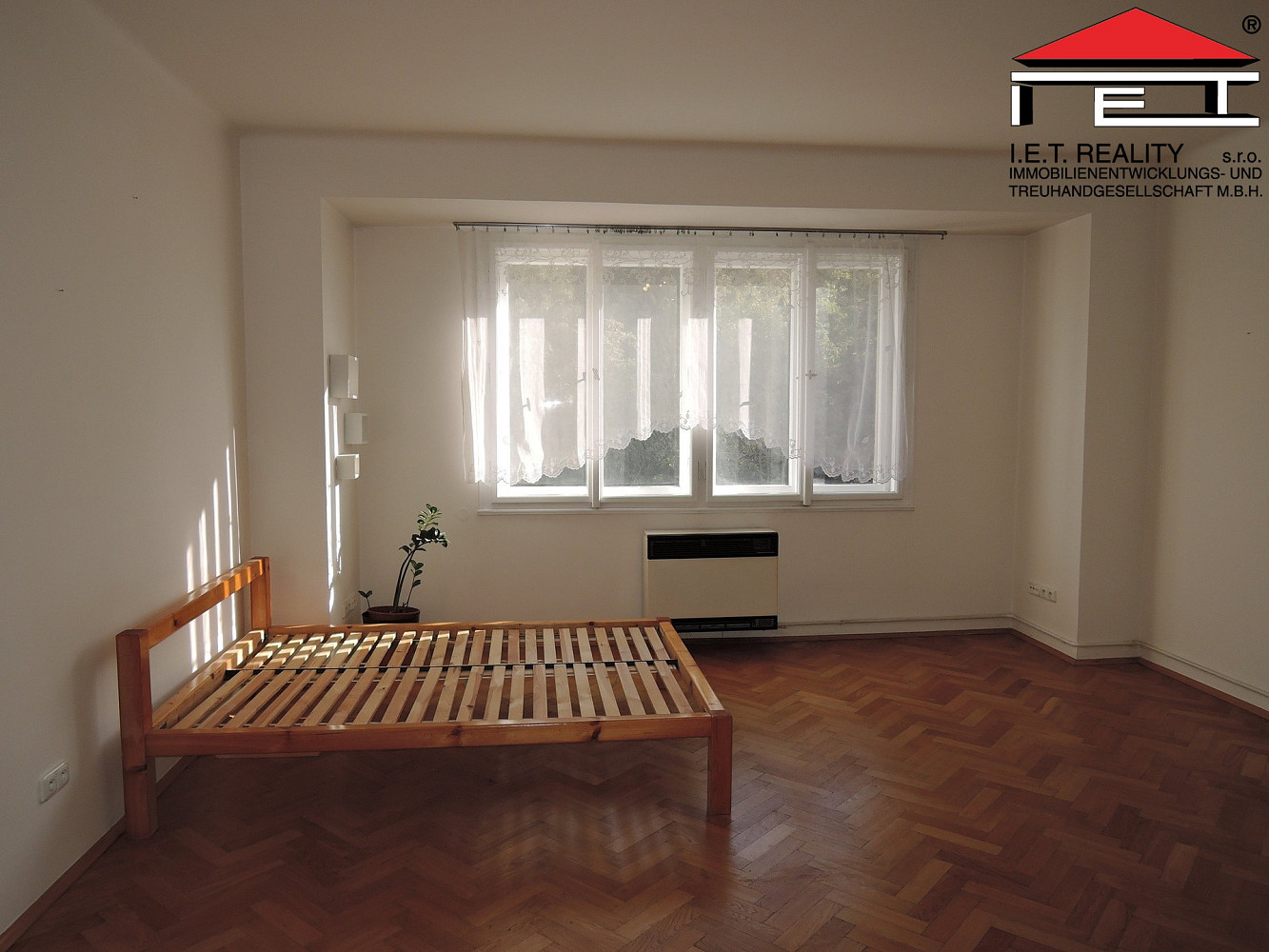 Pronájem krásného bytu po rekonstrukci, 1+kk, 41m², Praha 4 Michle